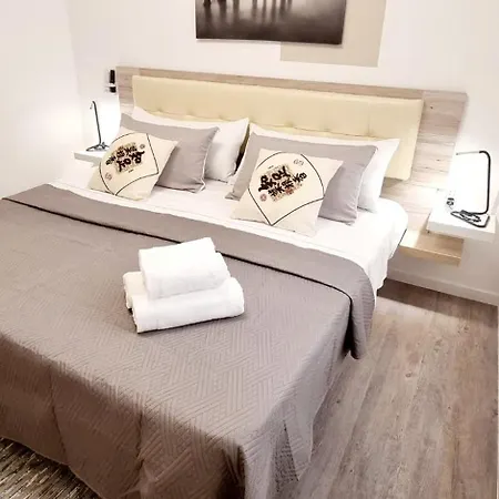 Almar Wego Puerto Santiago! Privadas Con Banos Compartido- Private In Shared 招待所 圣地亚哥港